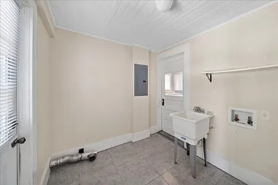 1326 Riverside Dr — Photo 23