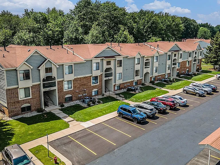 Byron Lakes Apartments — Photo 84