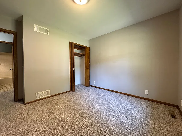 6314 Knox Ave S — Photo 16