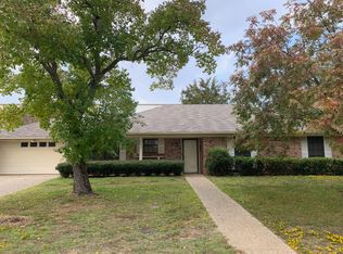 1303 Larkspur Ln, Tyler, TX 75703