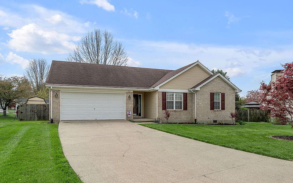1st image of 208 Corral Ct