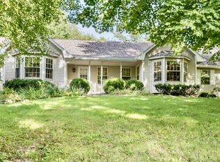 1 Bent Tree Ln, Towanda, IL 61776