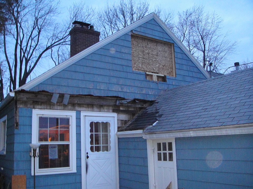 1st image of 673 Ontario Dr