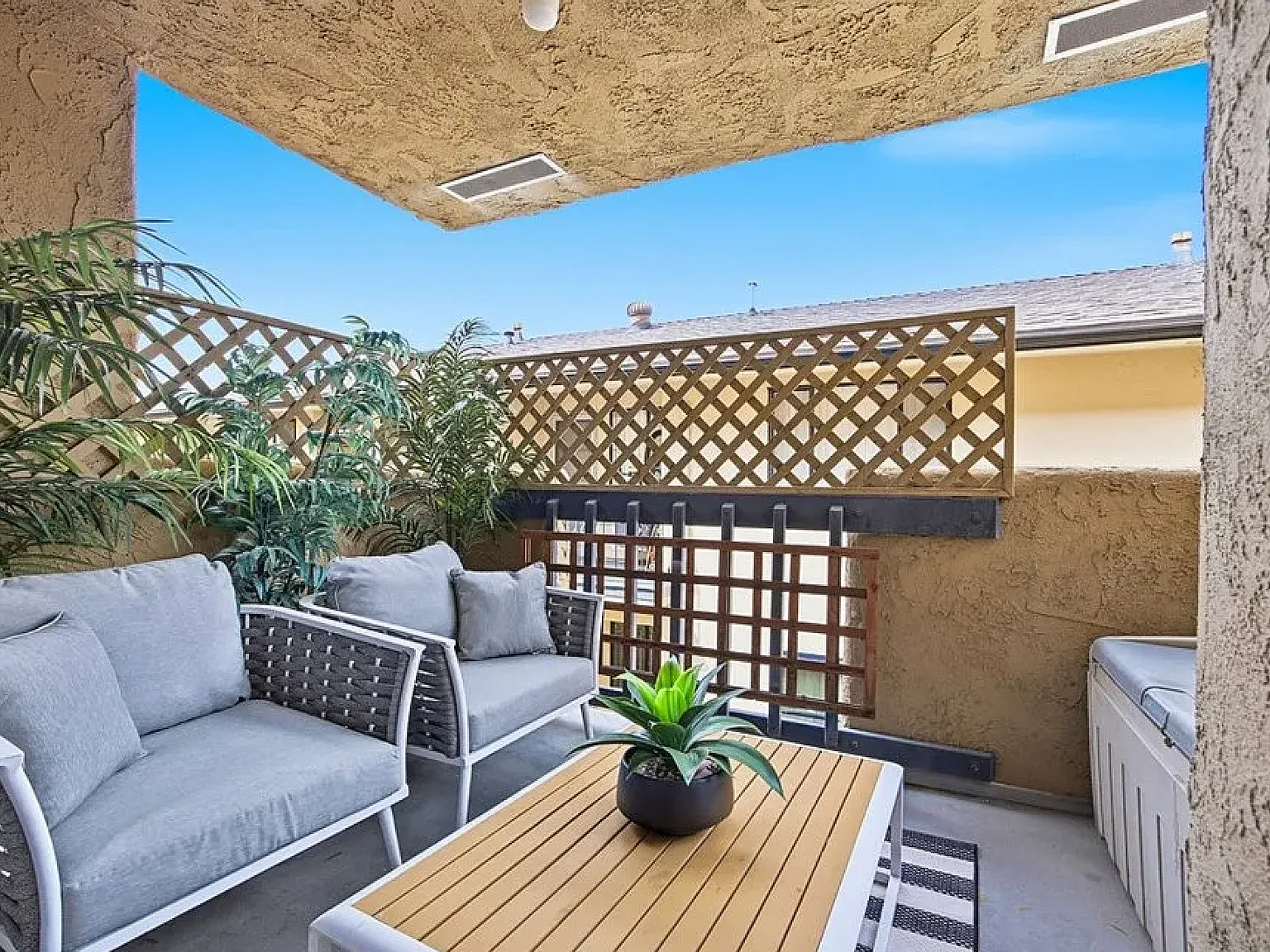 2 bed, 1000 sqft, $2,850 — Photo 4