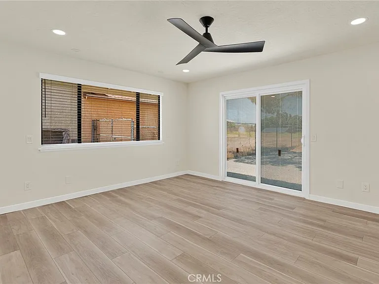 15262 El Centro St — Photo 38