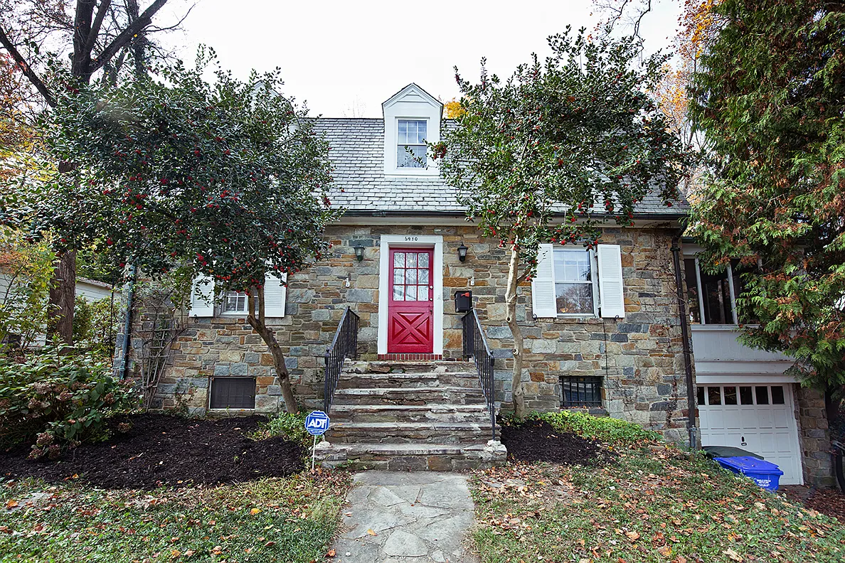 6910 Wake Forest Dr photo 1