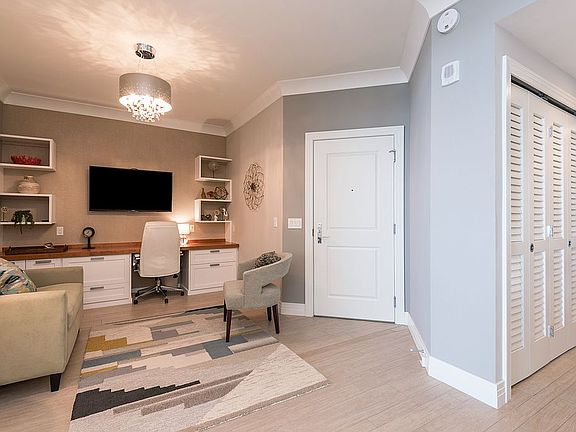 5th image of 1325 Snell Isle Blvd NE Unit 402