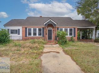 400 N Main St, Swainsboro, GA 30401