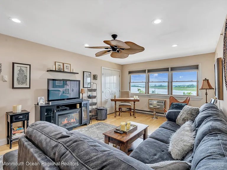 1340 Ocean Ave #62 — Photo 8