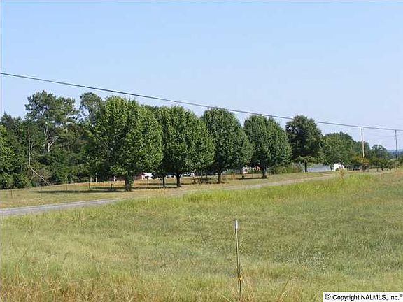 4th image of 330 County Road 1749