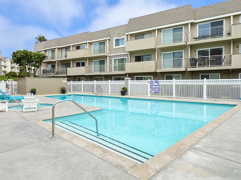 257 E Surfside Dr — Photo 28