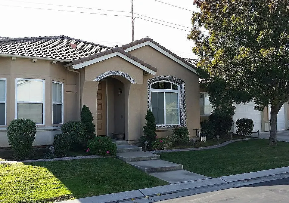 3200 Allan Adale Dr