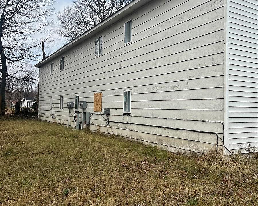 2nd image of 113 Lashmet St