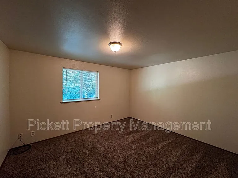 9349 Old Military Rd NE — Photo 12