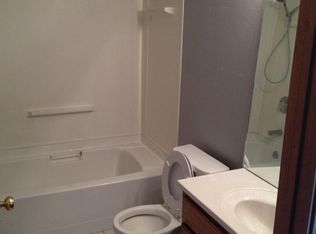 905 1/2 S Court St, Scott City, KS 67871