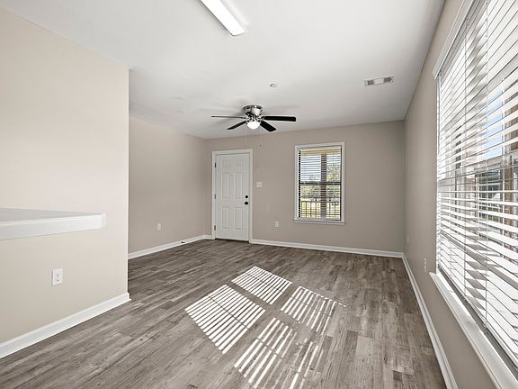 3rd image of 10799 Florida Blvd APT 16