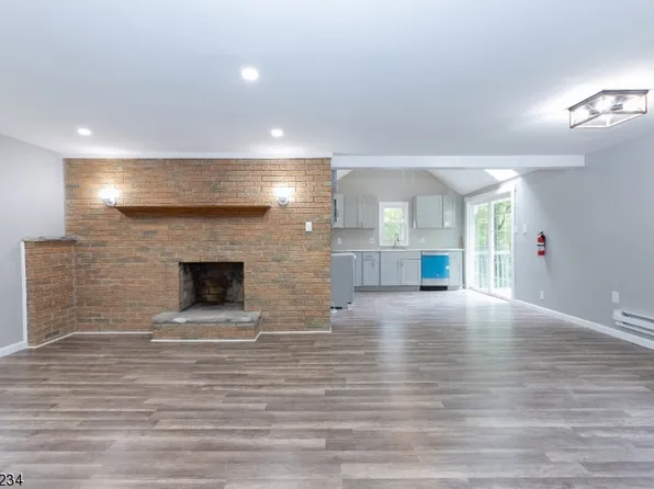 338 Mountainside Dr, Vernon Twp., NJ 07422