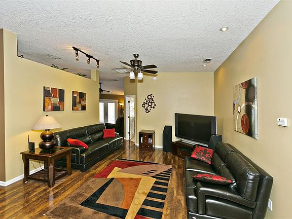 4th image of 1313 River City St