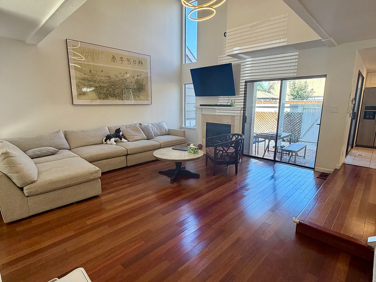 2 bed, 1549 sqft, $4,300 — Photo 2