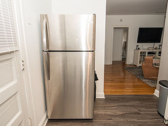 5th image of 632 W Stratford Pl #S2