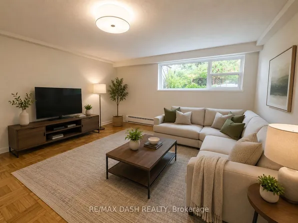 79 Greensides Ave, Toronto, ON M6G 3P8