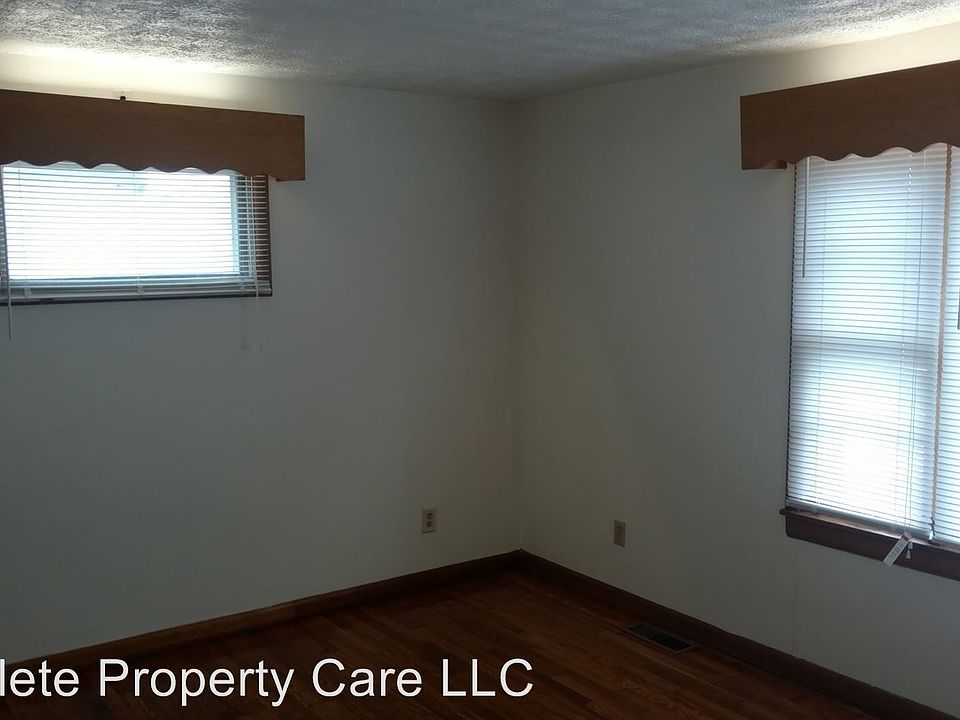 2nd image of 317 E Centennial Ave