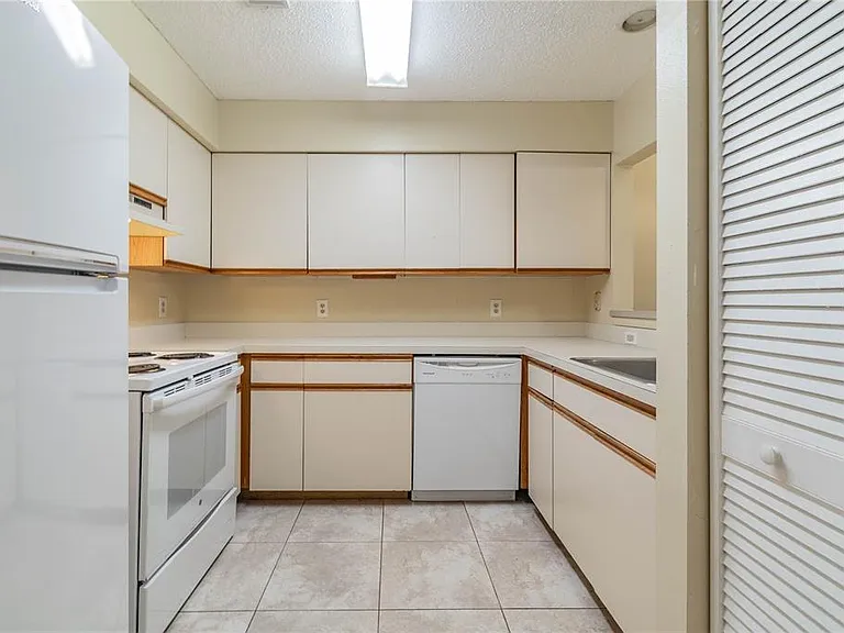 2333 Feather Sound Dr #B101 — Photo 8