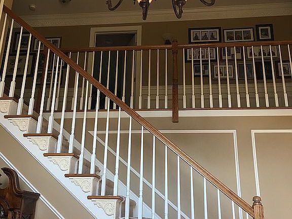 2 story entrance foyer
