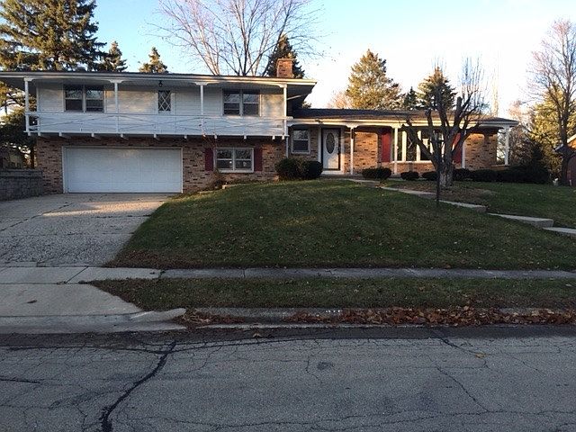 1st image of 215 Fairmont Dr