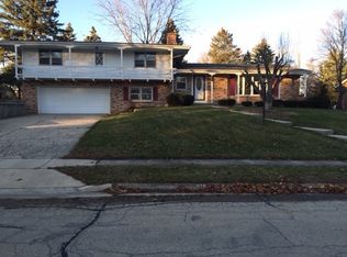215 Fairmont Dr, Dekalb, IL 60115