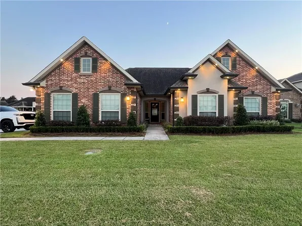 2501 New Iberia Cir, Marrero, LA 70072