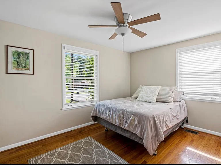 623 Elaine Dr — Photo 8