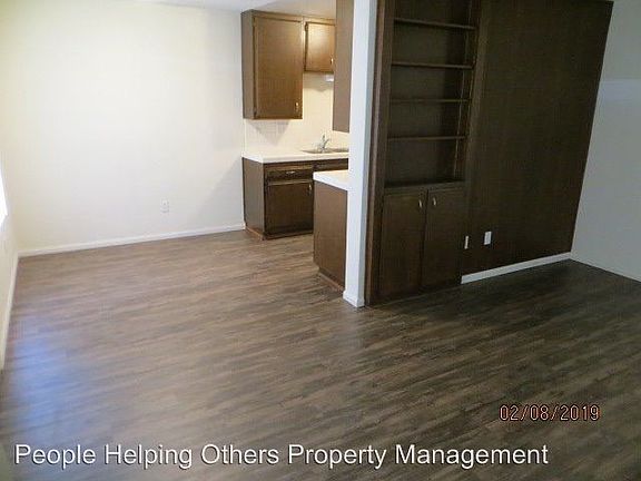 2nd image of 4218 47th St APT 2