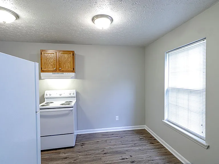 8508 Standing Oak Dr — Photo 10