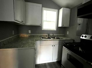 135B Honeysuckle Ln, Athens, GA 30606