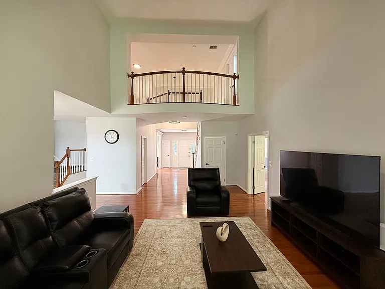 8011 Lions Crest Way — Photo 5