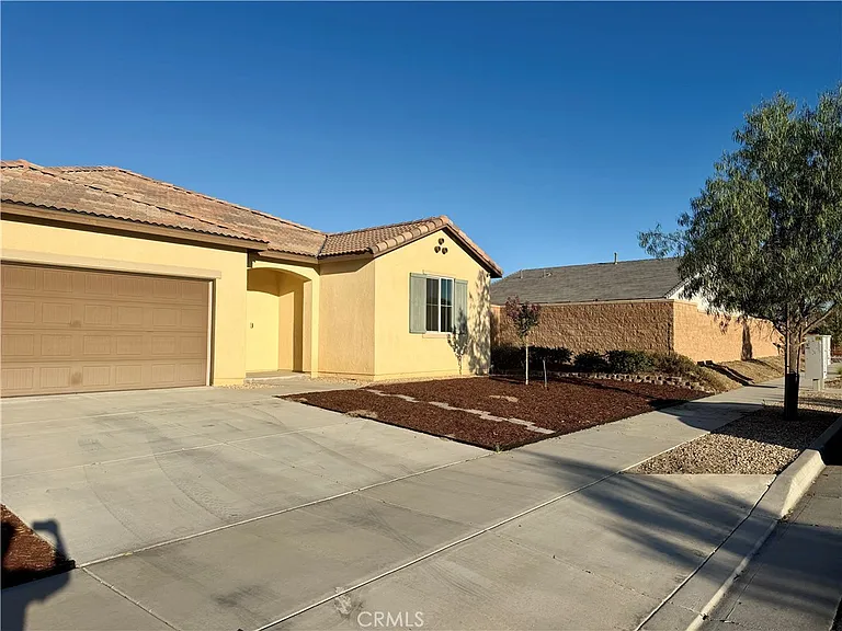 914 Haviture Way — Photo 2