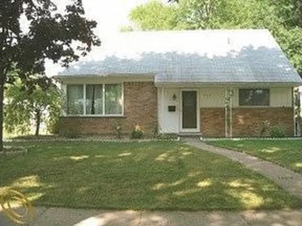 711 Jamaica Dr, Troy, MI 48083