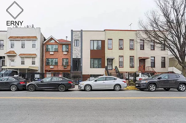 Rented by ERNY LLC | media 24