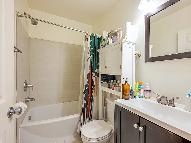1909 M St NE #2 — Photo 12