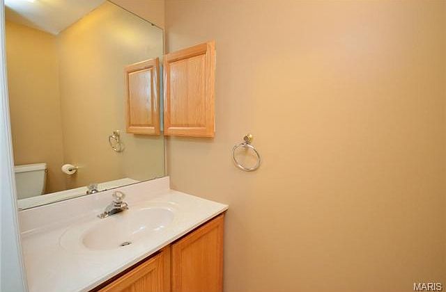 1st image of 415 Coronation Dr