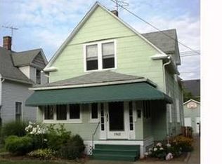 1365 Kenilworth Ave, Lakewood, OH 44107
