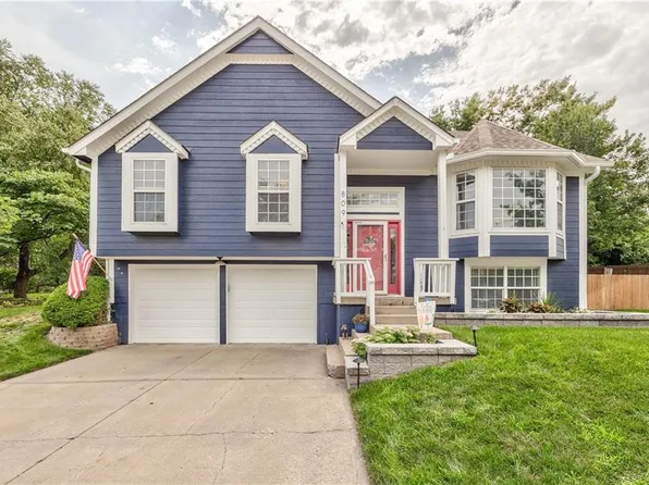 809 N Persimmon Dr, Olathe, KS 66061