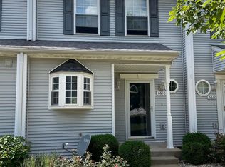 6610 N Queen Frances Ln, Peoria, IL