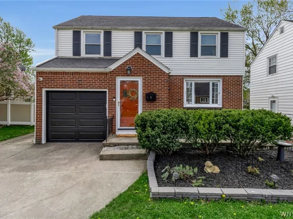 7 Kendale Rd, Cheektowaga, NY 14215