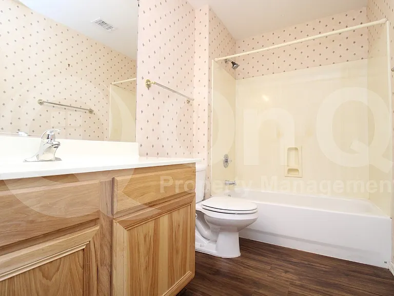 624 S 108th Pl — Photo 16
