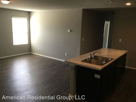 3rd image of 219 N Marietta Way