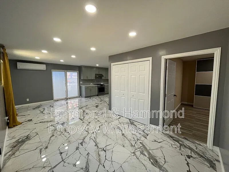 1 bed, 1.0 bath, $2,295 — Photo 3