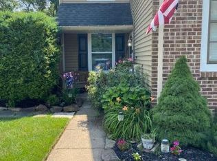 33 Loggers Mill Rd, Horsham, PA 19044