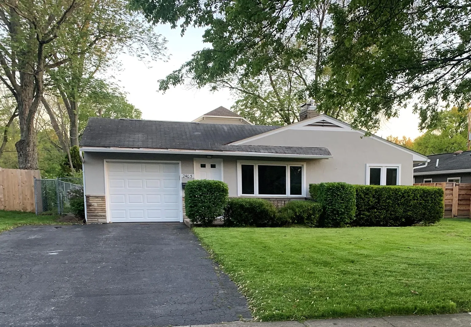2405 Zollinger Rd photo 1
